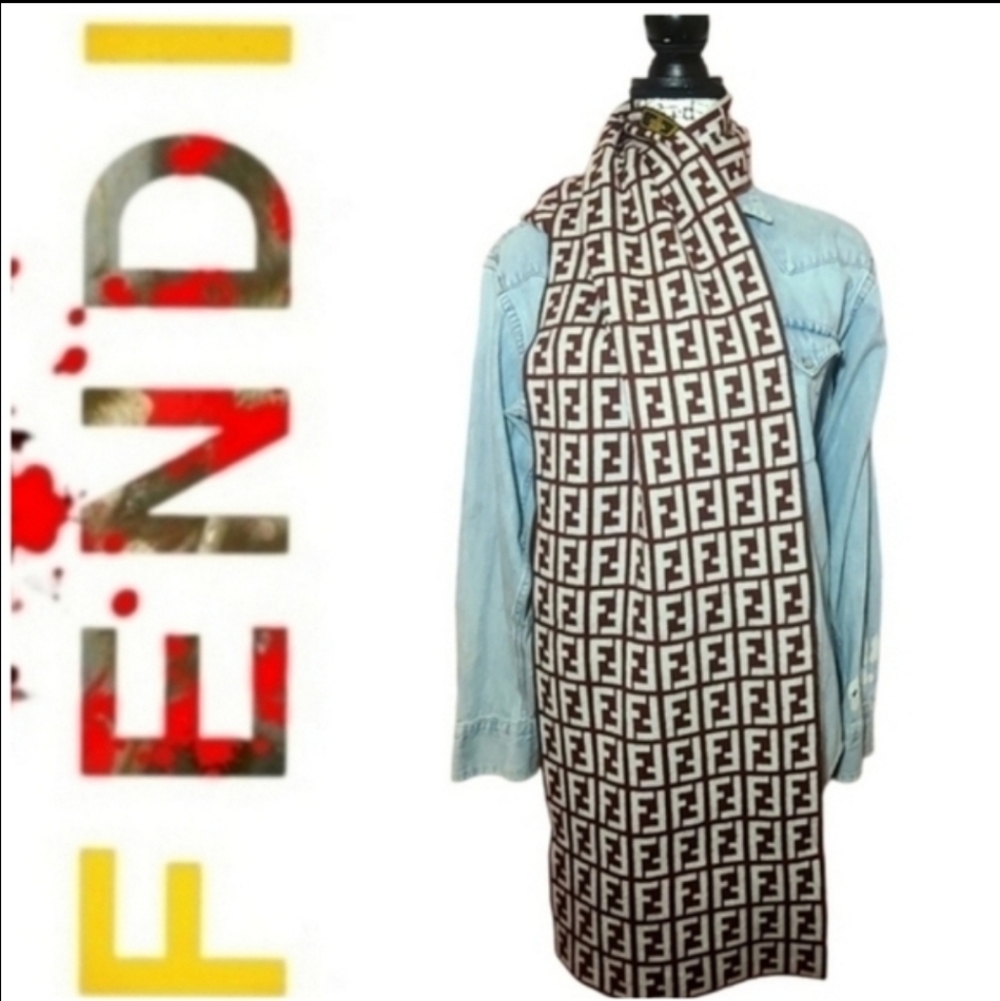 🏅FENDI Zucca Wool Scarf🍭